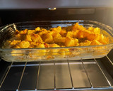 Foto del paso 3 de la receta: Papas gratinadas con queso y crema, acompañadas de salmón a la plancha