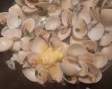 Foto del paso 3 de la receta: Almejas a la portuguesa
