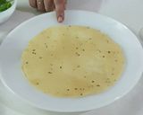 A picture of step 1 of Sandwich Masala Papad.