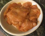 Fűszeres csirkemell szeletek, friss salátával, mozzarellával, rizzsel recept fázis 1 fotója