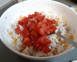 Foto del paso 3 de la receta: Ensalada de arroz fresquita para comer en la pisci