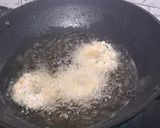 A picture of step 3 of Fasting sabudana donuts vada.