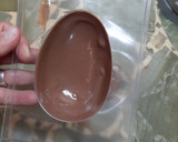 Foto del paso 3 de la receta: Huevos de Pascua rellenos versión "Chocotorta"