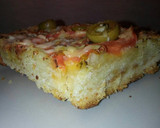 Foto del paso 8 de la receta: Focaccia de ajo (Con tomate, queso y aceitunas)