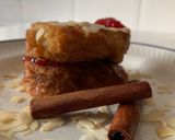 Foto del paso 4 de la receta: Torrijas integrales, rellenas de mermelada casera de fresas, almendras laminadas y almíbar 🥮