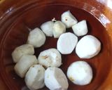 A picture of step 1 of Water Chestnut Cake.