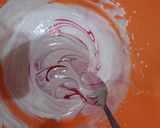 Foto langkah ke 2 dari resep Bolu Kukus Mekar Merah Putih.