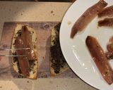 Foto del paso 2 de la receta: Bocata de ahumados, queso y olivada