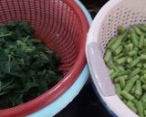 Foto langkah ke 1 dari resep Gulai Santan Daun Ubi Kacang Panjang.