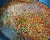 A picture of step 4 of Singapore Chicken Laksa with Vegetables.