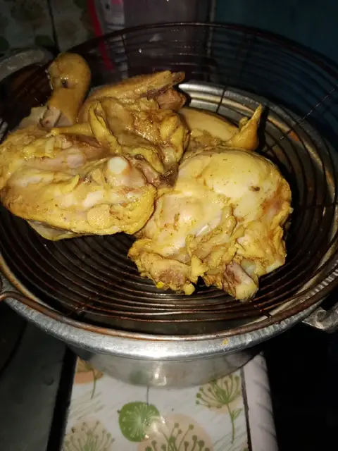 Langkah-langkah untuk membuat Cara bikin Ayam Goreng Sambal Lalapan