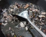 Foto langkah ke 4 dari resep Tumis Cumi Hitam & Tahu.
