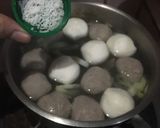 Foto langkah ke 2 dari resep Kuah bakso daging sapi simpel ala fe.