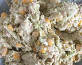 Foto del paso 4 de la receta: Aguacates rellenos de atún y maíz