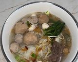 Foto langkah ke 5 dari resep Kuah Baso Sapi Simple.