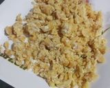 A picture of step 1 of Murmura Chikki.