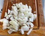 Une image de l'étape 9 de Émincé de poulet mariné au chutney, oignon et poivrons bicolores.