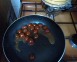Foto del paso 8 de la receta: Medallones de cerdo albardados con reducción de PX y guarnición de calabacín con salsa holandesa