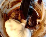 Foto del paso 2 de la receta: Cuadrados húmedos de chocolate
