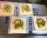 Une image de l'étape 6 de Feuilletés chèvre poireaux, salade de jeunes pousses.