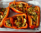 Foto del paso 3 de la receta: Pimientos rojos rellenos de verduras al horno