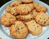 Foto del paso 4 de la receta: Cookies de mantequilla de maní con nueces y chips de chocolate 💣💥