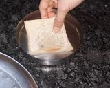 A picture of step 4 of मैजिक ब्रेड रोल (Magic bread roll recipe in Hindi).
