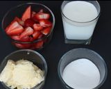 A picture of step 1 of Strawberry milkshake.