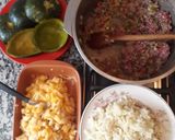 Foto del paso 2 de la receta: Zapallitos rellenos al horno en colchón de papas