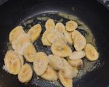 Foto langkah ke 3 dari resep Caramel Banana Toast.