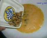 Foto del paso 3 de la receta: Tortilla de berberechos y picatostes