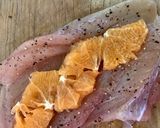 Foto del paso 2 de la receta: Pechuga rellena de mandarina, bañada en una reducción de naranja