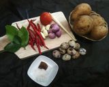 Foto langkah ke 1 dari resep Kentang balado telur puyuh.