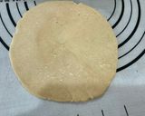 A picture of step 4 of Apple Pie Empanada.
