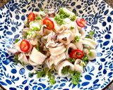 Foto del passaggio 7 della ricetta Insalatina di Calamari al Vino Bianco e Limone
