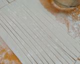 Foto langkah ke 2 dari resep Homemade Rice Noodle (kwetiaw) takaran sendok.