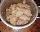 Foto del paso 1 de la receta: Pollo a la criolla 🍗😋 con huevo 🥚🥘