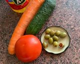 Фото кроку 7 до Котлети з лососевого фаршу. 🥗 Салат вітамінний із 🍅,🥒,🥕,🫒.