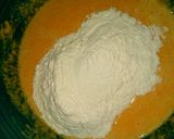 Foto del paso 3 de la receta: Bizcochuelo de zanahoria con chocolate al Baileys (Bolo de cenoura  simples)