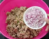 A picture of step 5 of Chapli kabab (Peshawari Kebab).