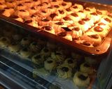 Foto langkah ke 2 dari resep 1 Adonan Kue Kering untuk Aneka Variasi | Kastengel dan Thumbprint cookies.
