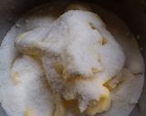 A picture of step 2 of Vanillah Cake.