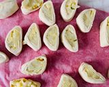 A picture of step 3 of Puff pastry bites.