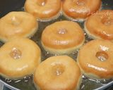 Foto langkah ke 6 dari resep Donat Tanpa Ulen Dan Mixer.
