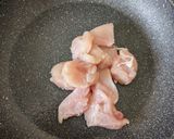 A picture of step 4 of Chicken and bacon pasta salad.