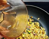 Foto del paso 3 de la receta: Arroz con pavo al ajillo