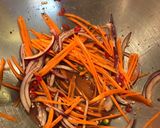 รูปขั้นตอนการทำที่ 2 ของ ยำแซ่บเห็ดไข่ต้ม