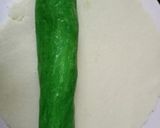 A picture of step 3 of Tricolor rolls.