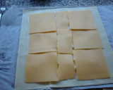 Foto del paso 4 de la receta: Empanada 4 quesos