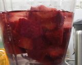 Foto del paso 1 de la receta: Licuado de frutilla! Riquísimo!